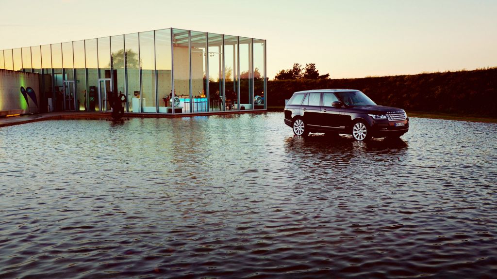 lemonpie-eventlocation-langenfoundation-Ranger-Rover-